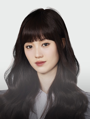 年(nián)輕長(cháng)發